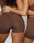 RUCHED SCRUNCH SHORTS